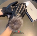 ブランド手袋 レディース 羊革手袋 暖かさはもちろん通気性もよく、蒸れにくく長時間の装着が可能です shoutao027