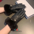 ブランド手袋 レディース 羊革手袋 暖かさはもちろん通気性もよく、蒸れにくく長時間の装着が可能です shoutao047