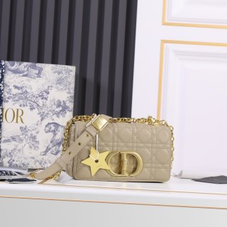 Dior ディオール（レディース） バッグ通販。新作コレクションから日本未発売アイテムまで続々登場！nvbag052
