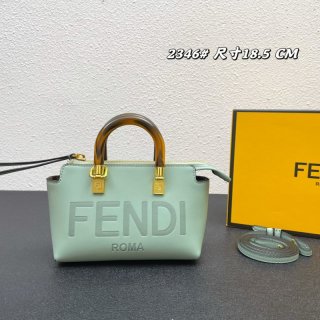 FENDI フェンダーチェ（レディース） バッグ通販。新作コレクションから日本未発売アイテムまで続々登場！nvbag150