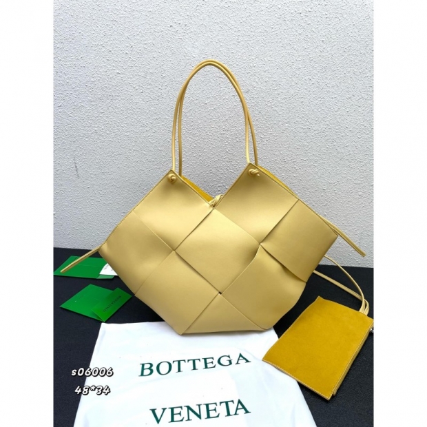 Bottega Veneta（レディース） バッグ通販。新作コレクションから日本未発売アイテムまで続々登場！nvbag274