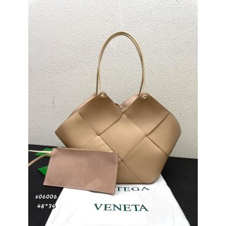 Bottega Veneta（レディース） バッグ通販。新作コレクションから日本未発売アイテムまで続々登場！nvbag276