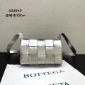 Bottega Veneta（レディース） バッグ通販。新作コレクションから日本未発売アイテムまで続々登場！nvbag277