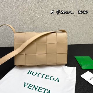 Bottega Veneta（レディース） バッグ通販。新作コレクションから日本未発売アイテムまで続々登場！nvbag326