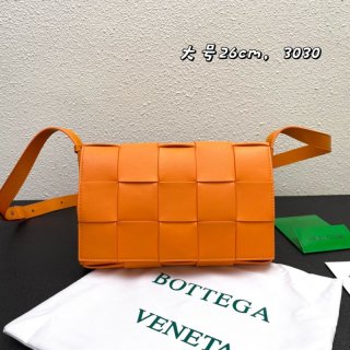 Bottega Veneta（レディース） バッグ通販。新作コレクションから日本未発売アイテムまで続々登場！nvbag330