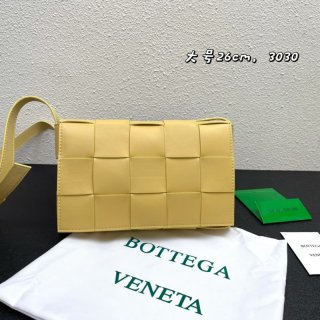 Bottega Veneta（レディース） バッグ通販。新作コレクションから日本未発売アイテムまで続々登場！nvbag331