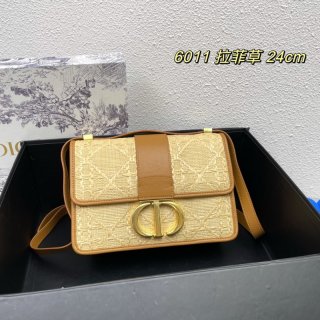 Dior ディオール（レディース） バッグ通販。新作コレクションから日本未発売アイテムまで続々登場！nvbag402