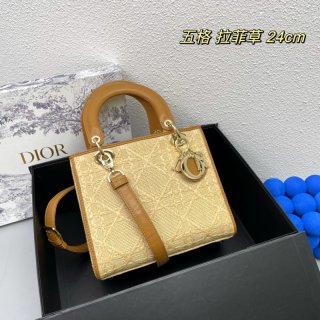 Dior ディオール（レディース） バッグ通販。新作コレクションから日本未発売アイテムまで続々登場！nvbag404