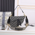 Dior ディオール（レディース） バッグ通販。新作コレクションから日本未発売アイテムまで続々登場！nvbag462