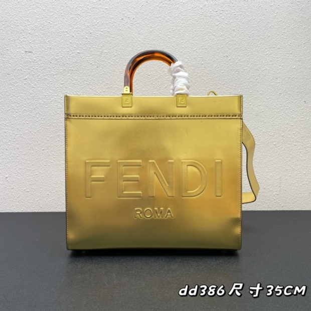 FENDI フェンダーチェ（レディース） バッグ通販。新作コレクションから日本未発売アイテムまで続々登場！nvbag537