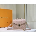 Louis Vuitton ルイヴィトン（レディース） バッグ通販。新作コレクションから日本未発売アイテムまで続々登場！nvbag605