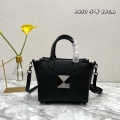 Givenchy ジバンシー（レディース） バッグ通販。新作コレクションから日本未発売アイテムまで続々登場！nvbag641
